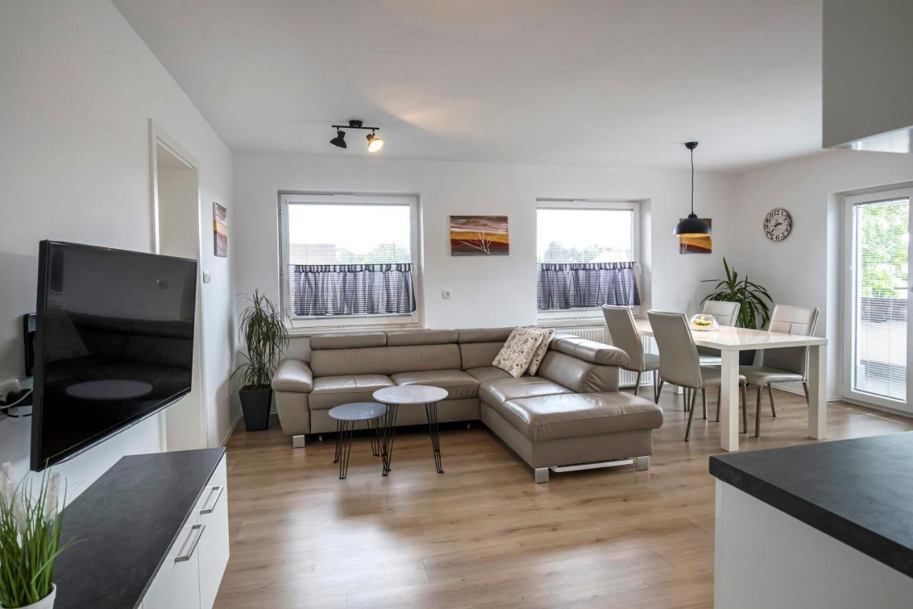 Apartments Vila Apolonia Ljubljana Kültér fotó